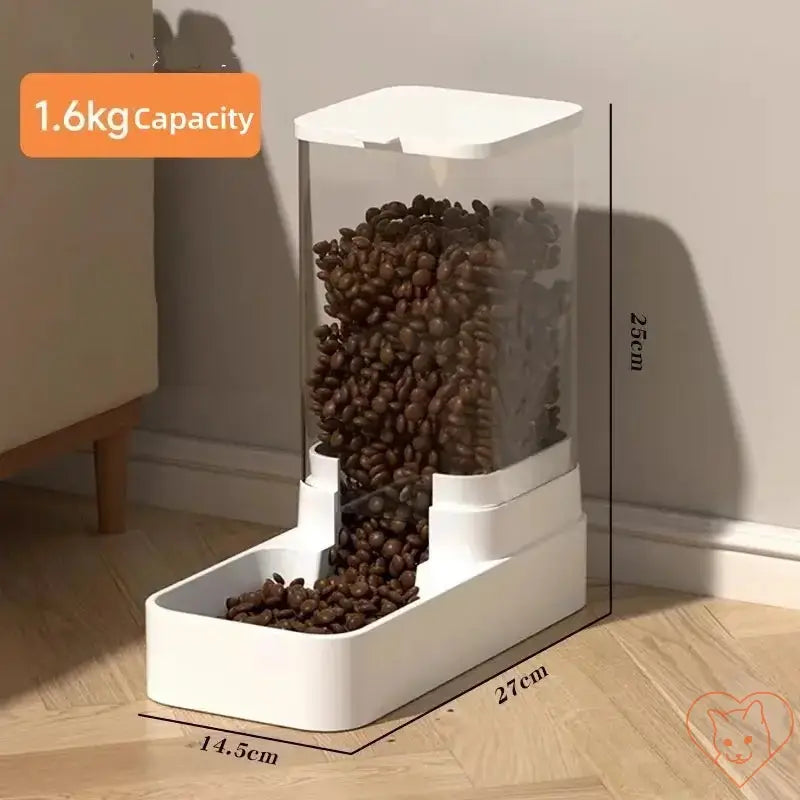 Automatic cat feeder with gravity design, 1.6kg food capacity, providing steady nourishment for cats.