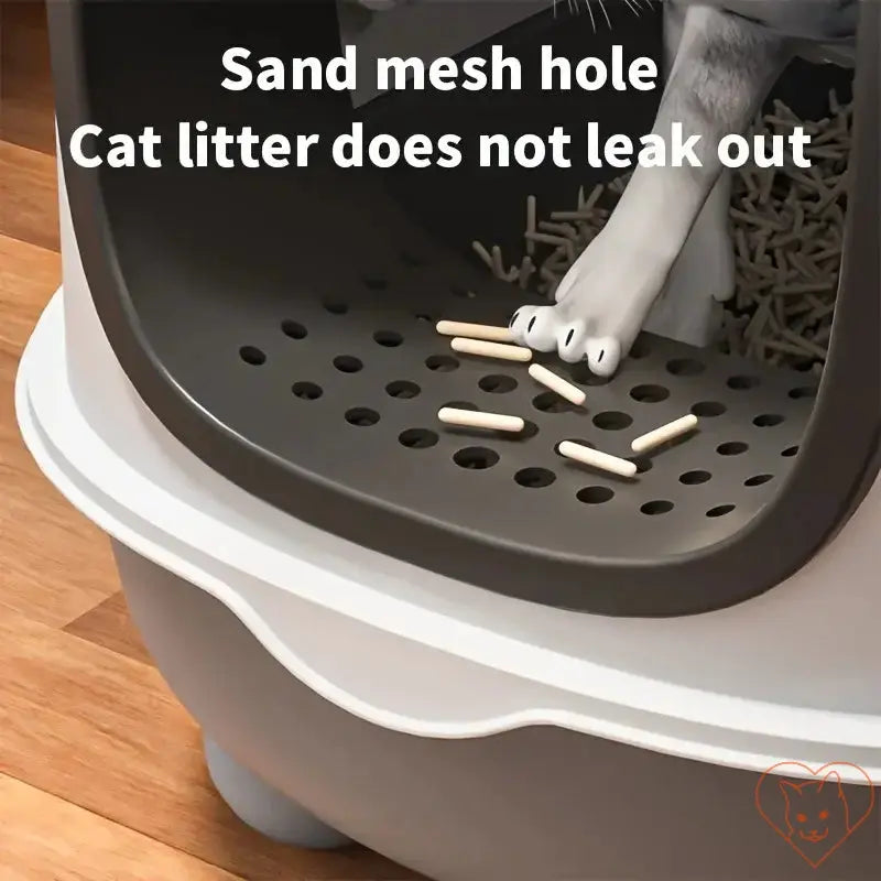 Close-up of the foldable cat litter box showing sand mesh hole, preventing litter leakage for a clean home.